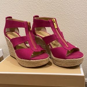 Michael Michael Kors Damita Wedge 8.5 Fuschia